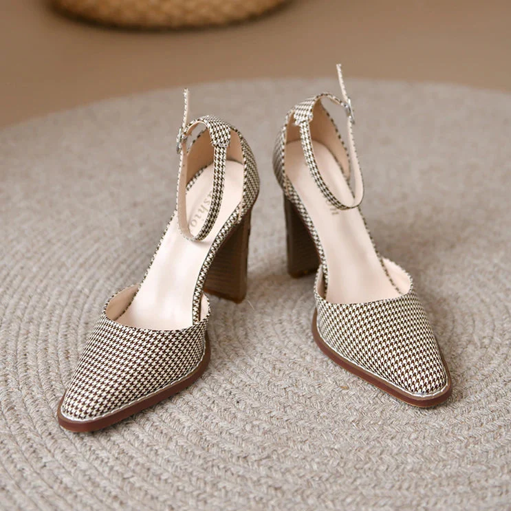 Aviana Pointed Toe Pumps - Image 5