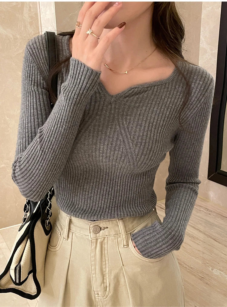 Cassie V Neck Knitted Pullover - Image 16