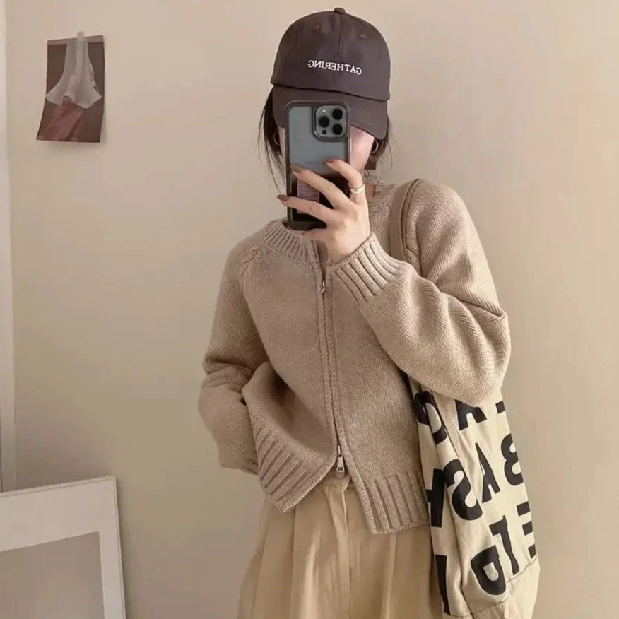 Cyra Comfort Zip-Up Cardigan - Image 9