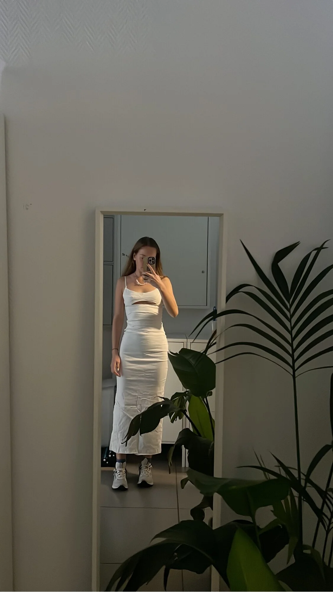 Evie Backless Sling Dress - Image 14