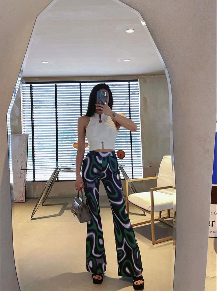 Indie Islander Crop Top - Image 5
