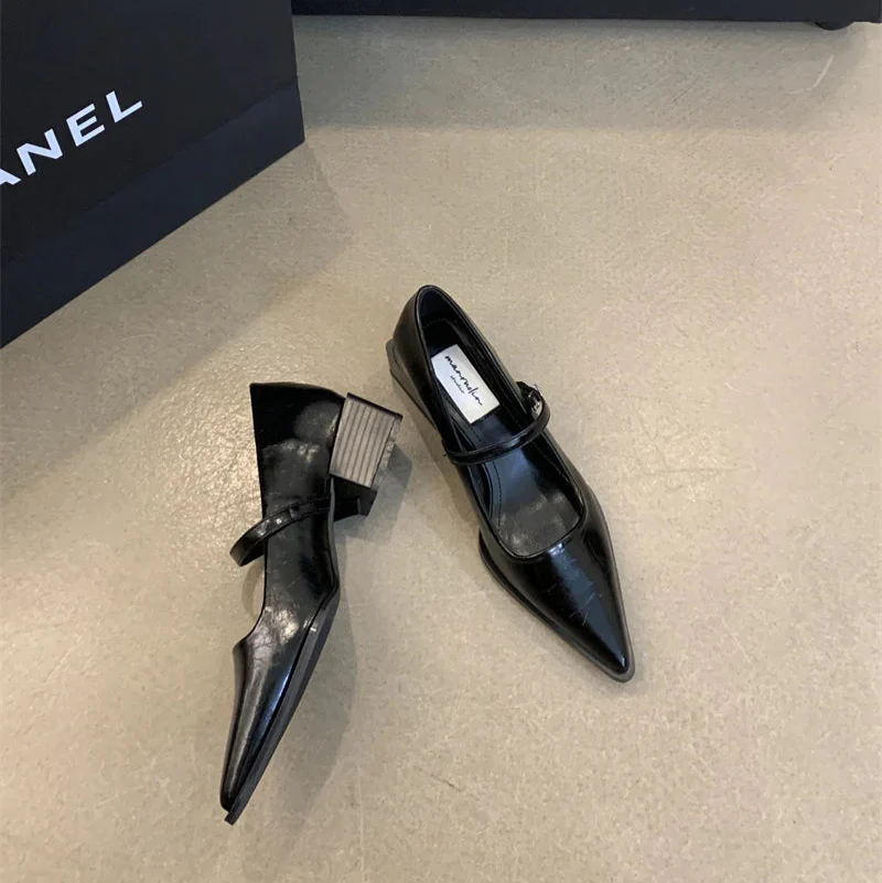 Keely Retro Pointed Toe Pumps - Image 12