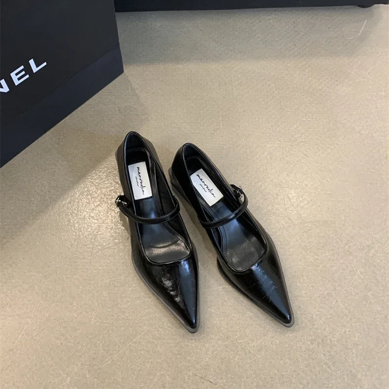 Keely Retro Pointed Toe Pumps - Image 13