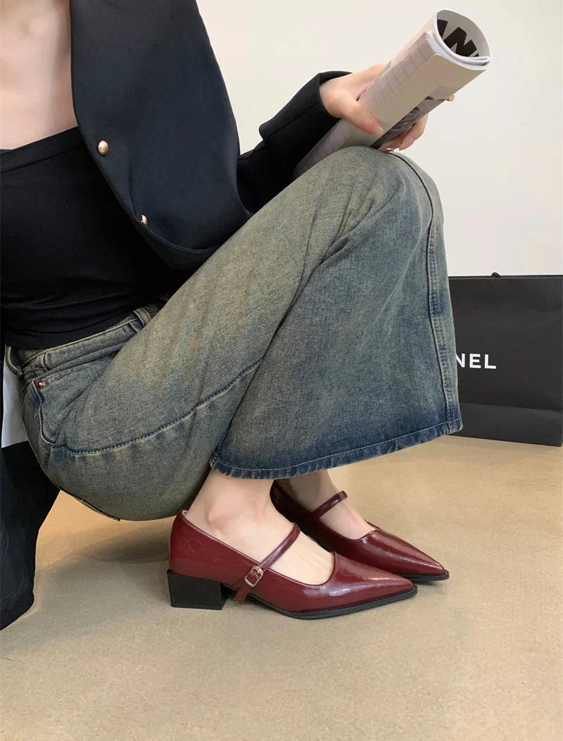 Keely Retro Pointed Toe Pumps - Image 2