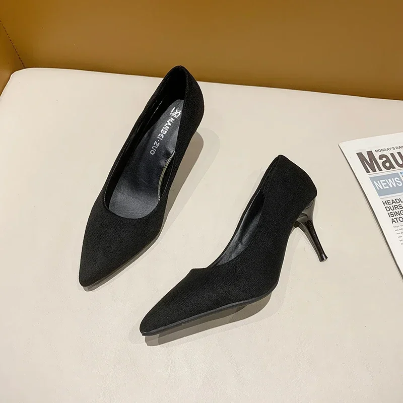 Kiana Pointed Toe Pumps - Image 15