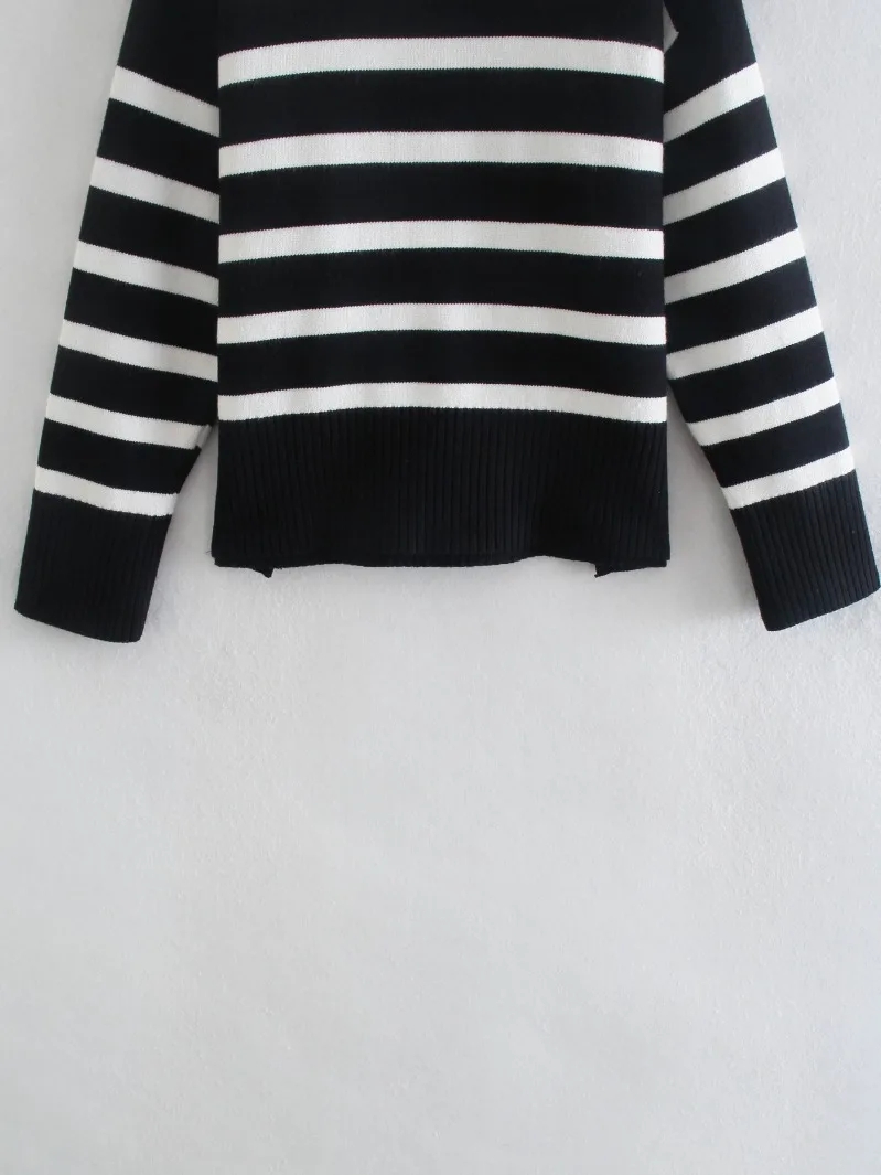 Madisyn Stripe Oversize Turtleneck Sweater - Image 4