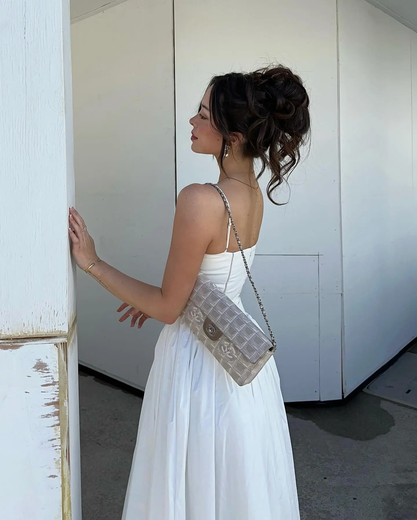 Maura Classic White Flare Dress - Image 19