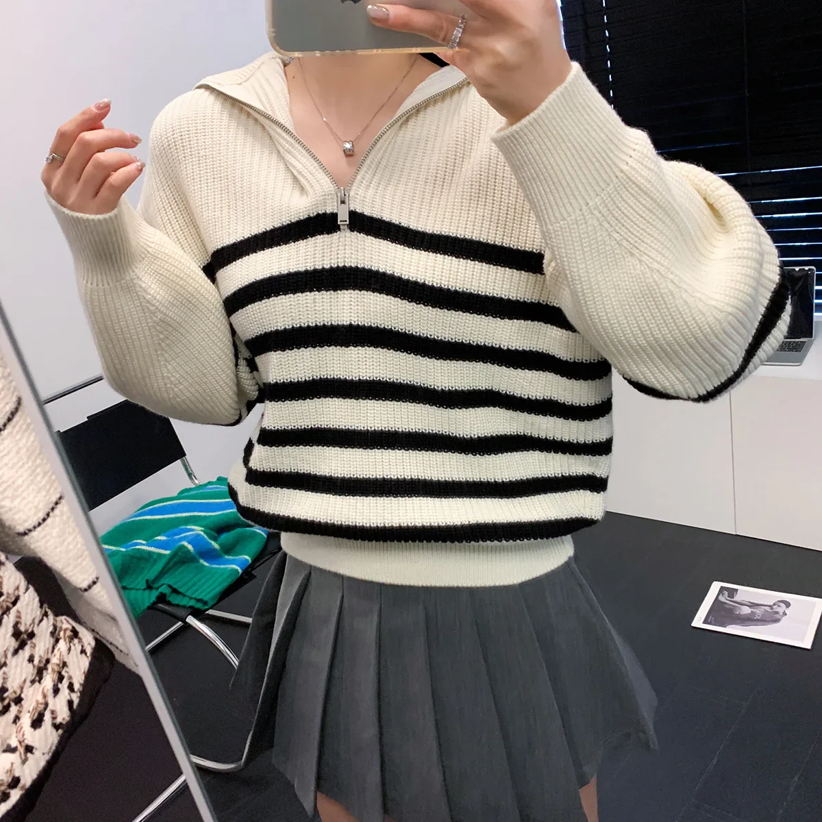 Sabrila Turtleneck Loose Pullover - Image 12
