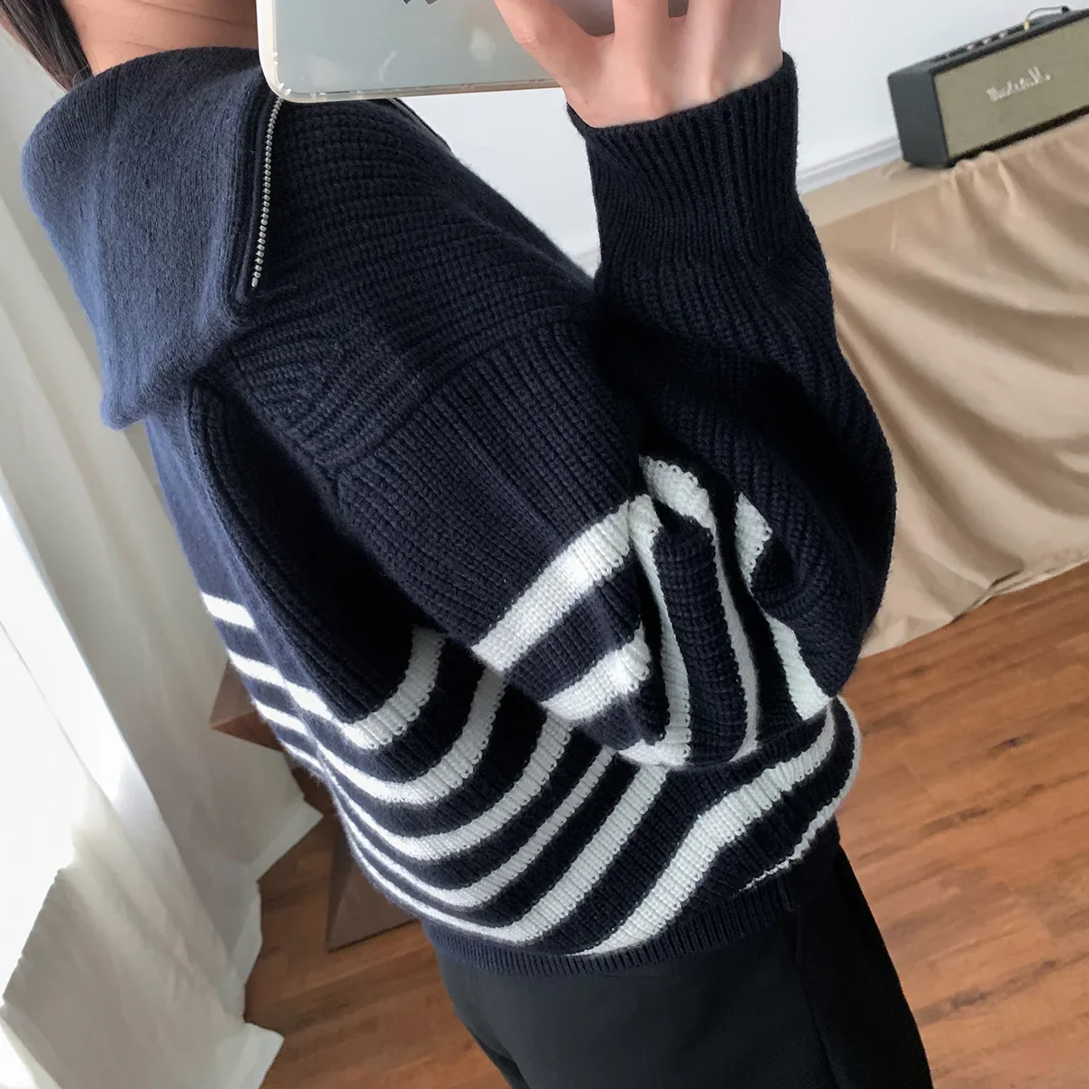 Sabrila Turtleneck Loose Pullover - Image 9
