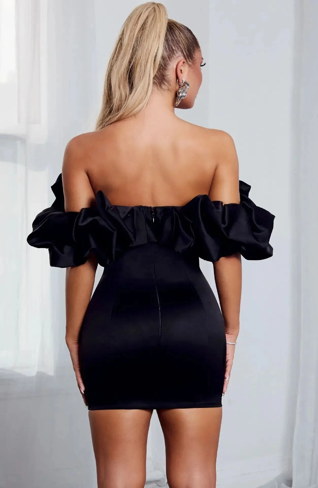 Sasha's Elegant Neckline Dress - Image 22