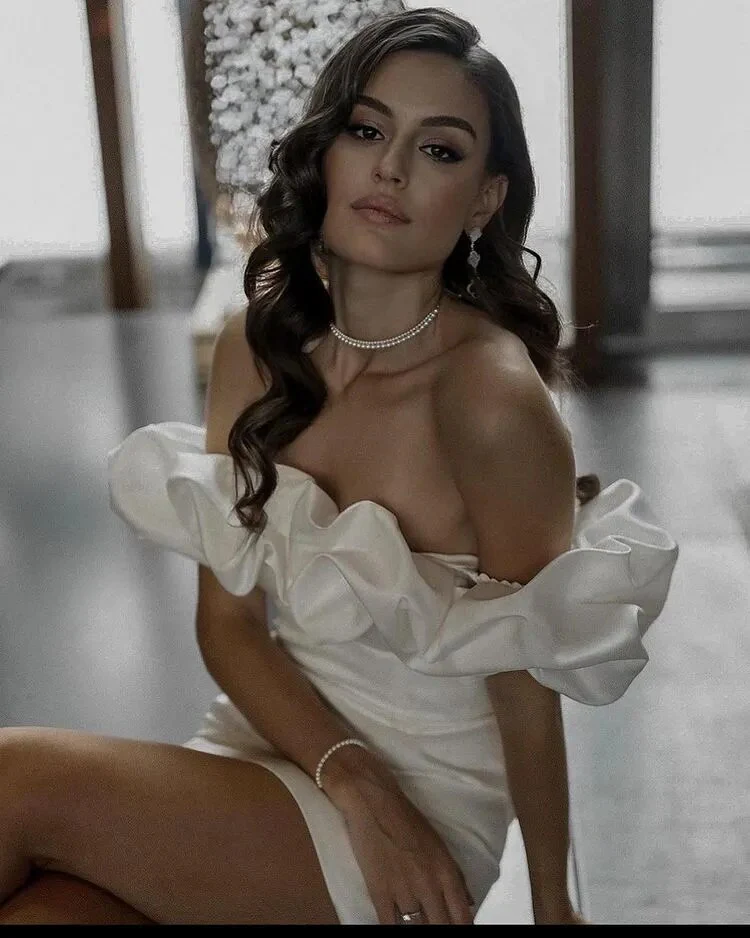 Sasha's Elegant Neckline Dress - Image 9