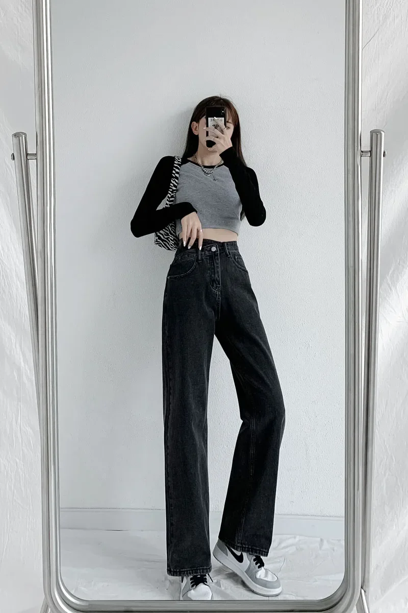 Shadowline Vintage Mom Fit Jeans - Image 6