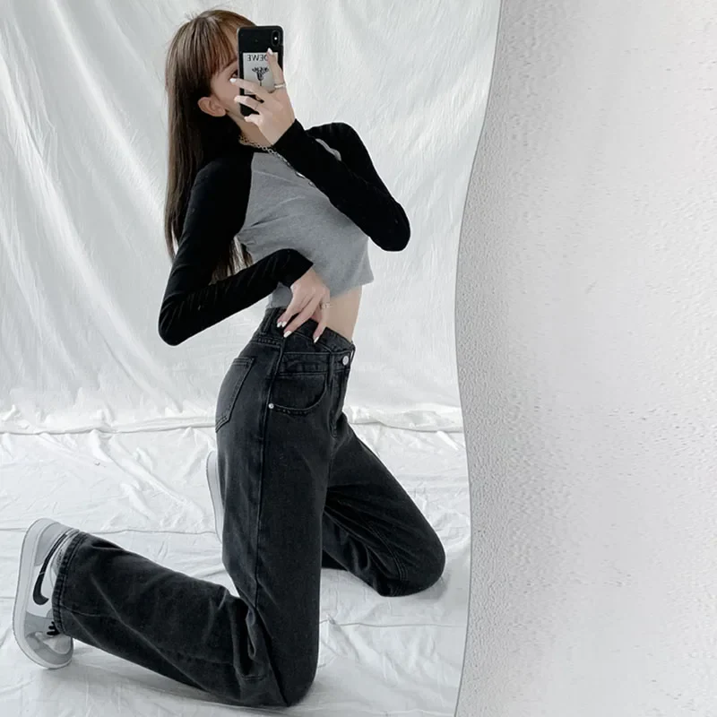 Shadowline Vintage Mom Fit Jeans - Image 7