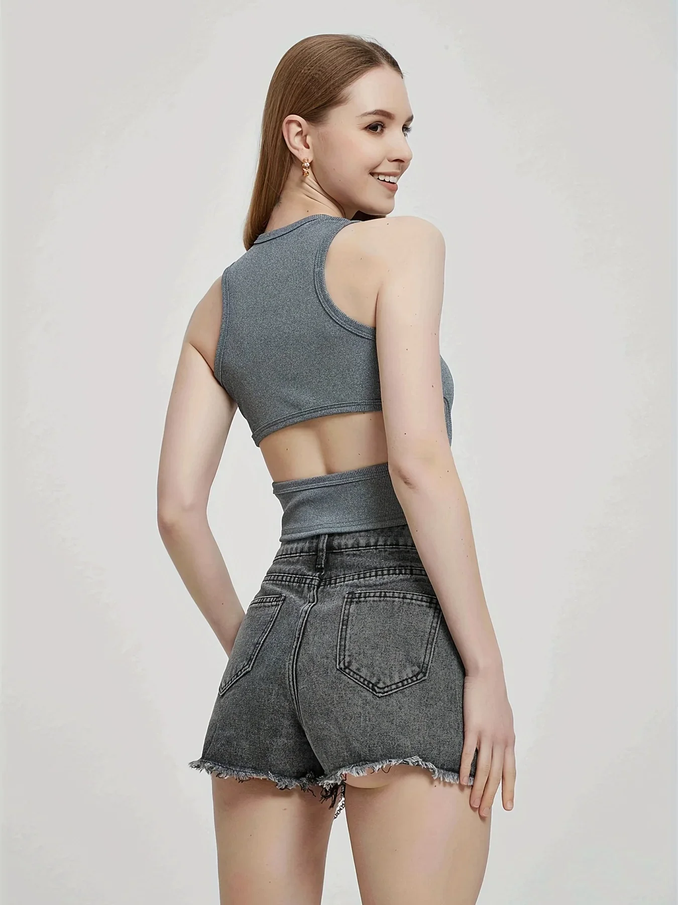 Sunburst Pop Crop Tank Top - Image 6