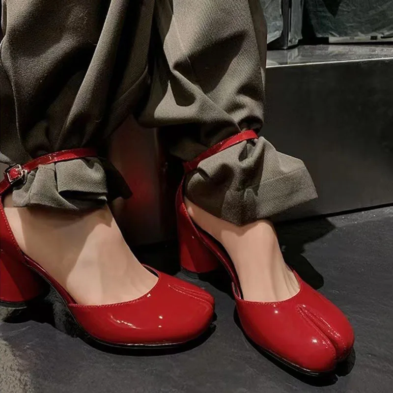 Tabi Temptation High Heels - Image 2