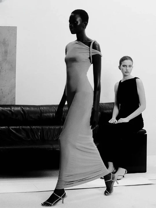 Timeless Twist Body Hugging Dress - Image 11