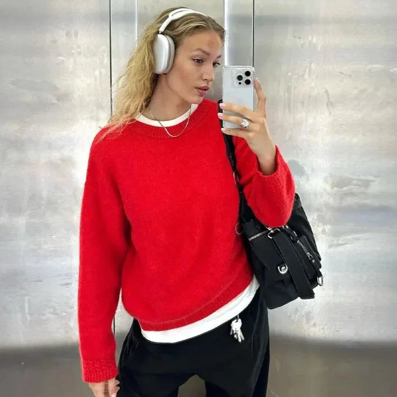 Ultimate Staple O Neck Pullover - Image 2