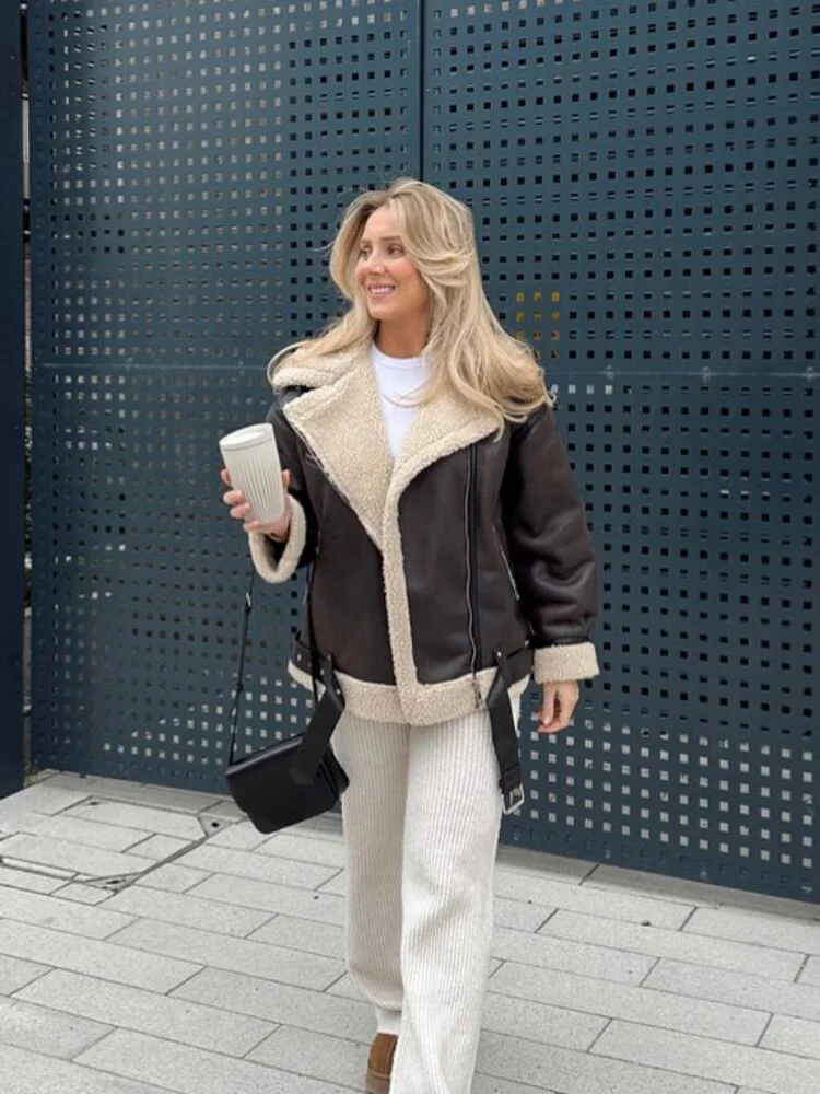Versatile Reversible Jacket - Image 4