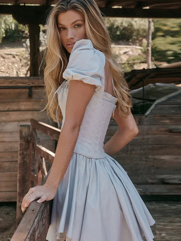 Versatile Vogue Detachable Corset Dress - Image 4