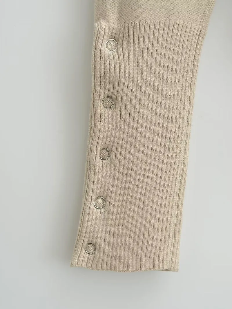 Weekend Getaway Knitted Cardigan Top - Image 9