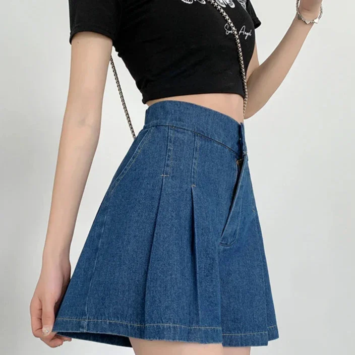 Zane Pleated Denim Shorts - Image 10